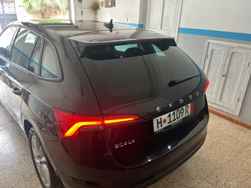 Skoda Fabia 2023 Style + siège chauffant et Park assist