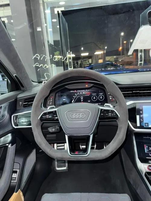 Audi RS6 Avante  2025 Performance
