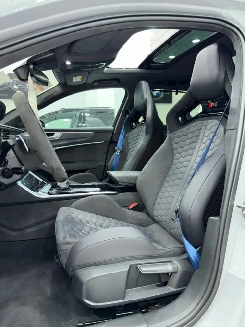 Audi RS6 Avante  2025 Performance