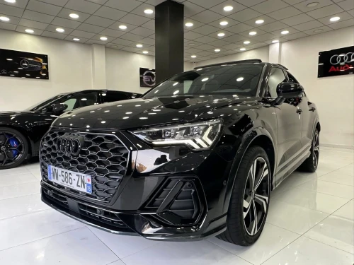 Audi Q3 2024 SLINE black édition