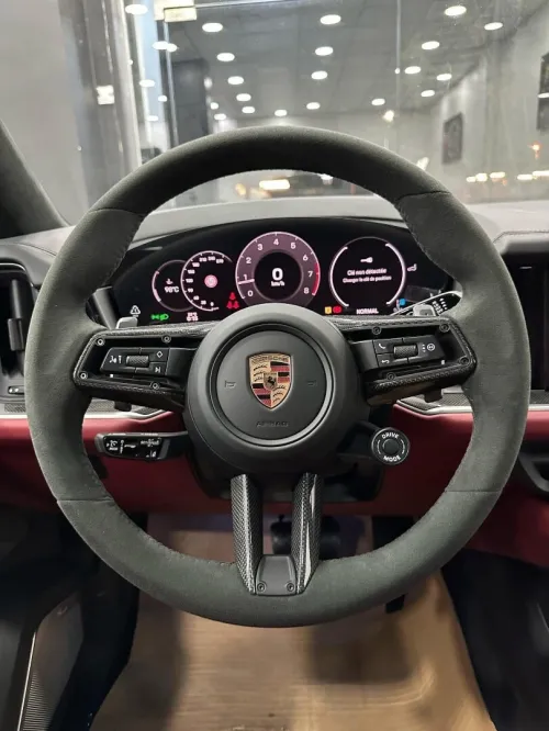 Porsche Cayenne 2025 Coupé ful carbon