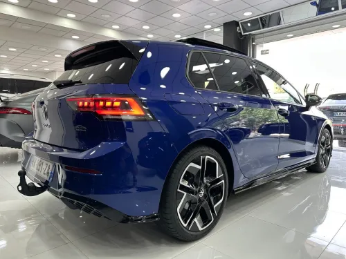 Volkswagen Golf 8 2025 Pro R-line