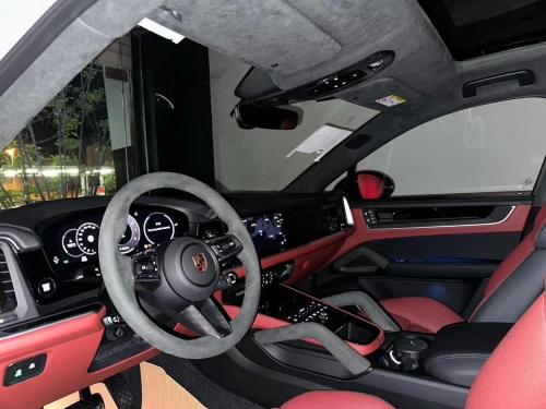 Porsche Cayenne 2025 Coupé ful carbon