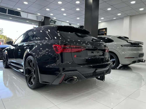 Audi RS6 Avante  2025 Performance