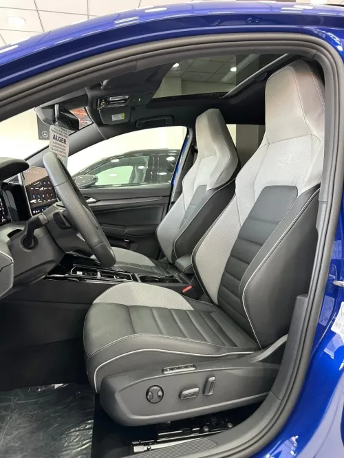 Volkswagen Golf 8 2025 Pro R-line
