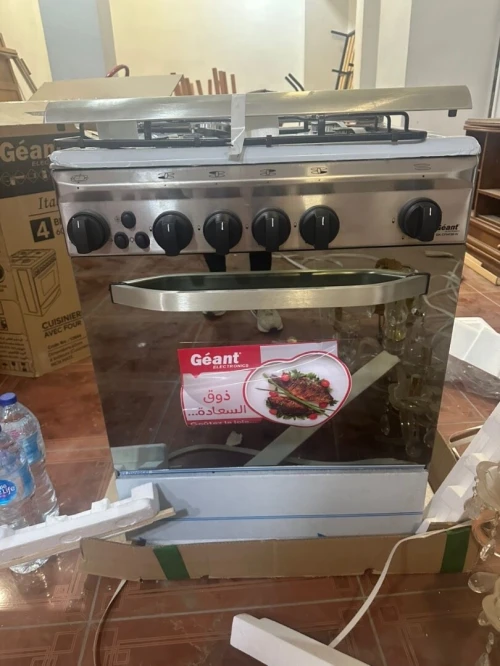 Cuisinière géant