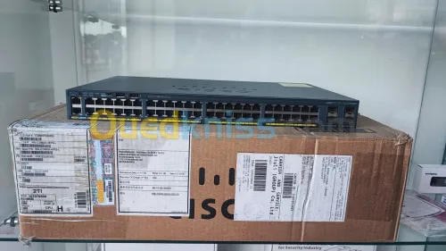 Switch Cisco WS-C2960X-48TS-L - 48 GigE, 4 x 1G SFP, LAN Base - Refurbished -
