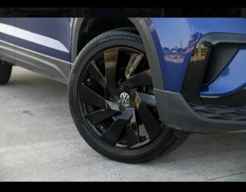 Volkswagen Taos 2023 HIGHLINE 4MOTION CUIR TOÎT مجمولة