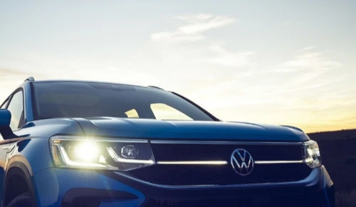 Volkswagen Taos 2023 HIGHLINE 4MOTION CUIR TOÎT مجمولة