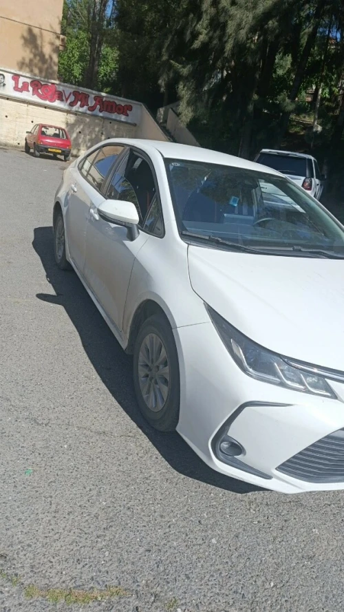 Toyota Revo  2024 