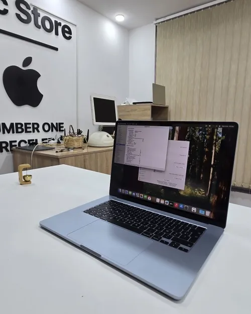 MACBOOK AIR M4 CHIP 2025 10C  15 Écran