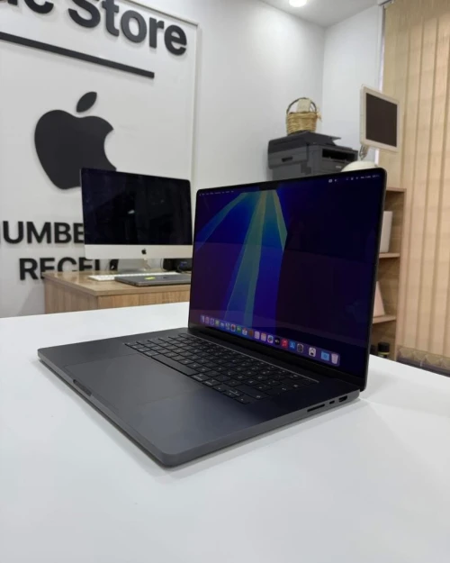 MACBOOK PRO 2024 - 16 POUCES - M4 PRO