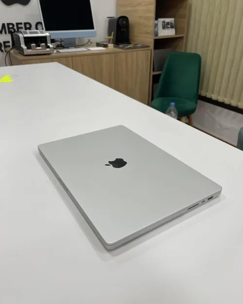 MACBOOK PRO M4 MAX 16 POUCES 36/1T MDM