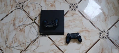 PS4 slim falche
