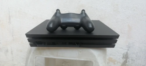 PS4 PRO 1TB Version Japonaise