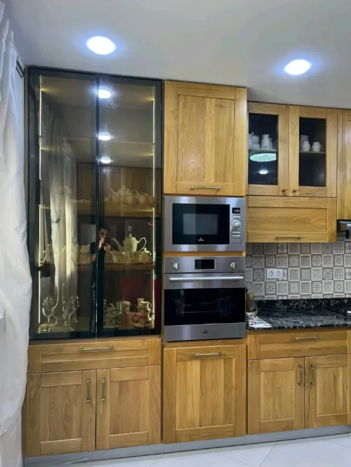 مطبخ عصري بخشب الاتر