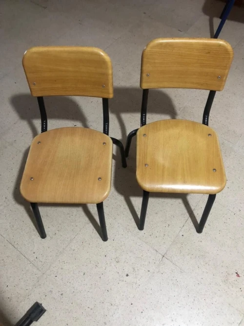 Chaises et Table préscolaires