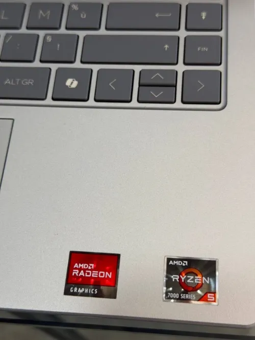 LAPTOP HP 14