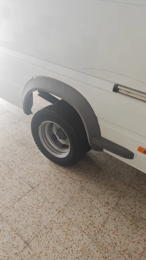 Mercedes 413 2012