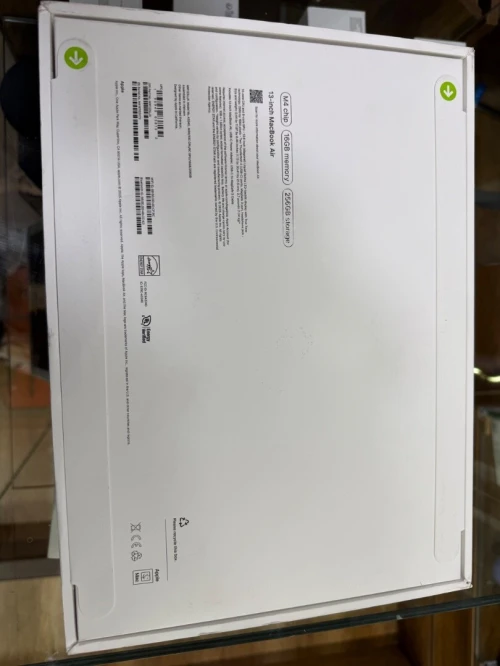 MacBook Air M4 13 inch 256GB / 16GB Ram