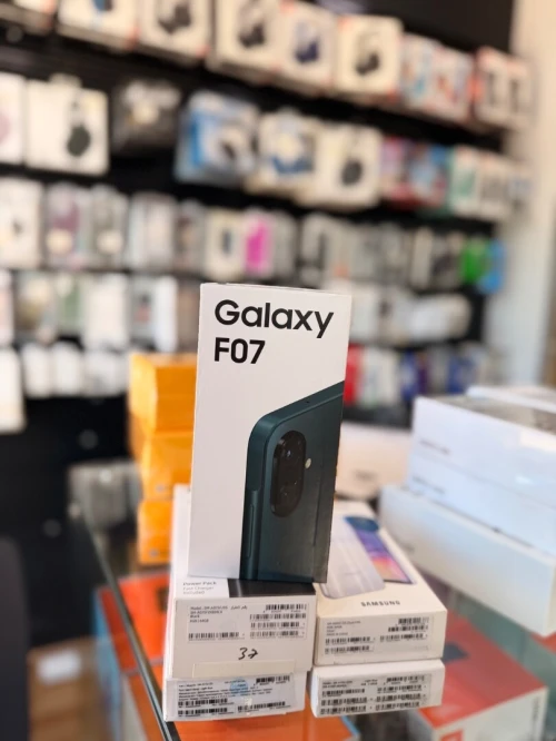 Samsung F07
