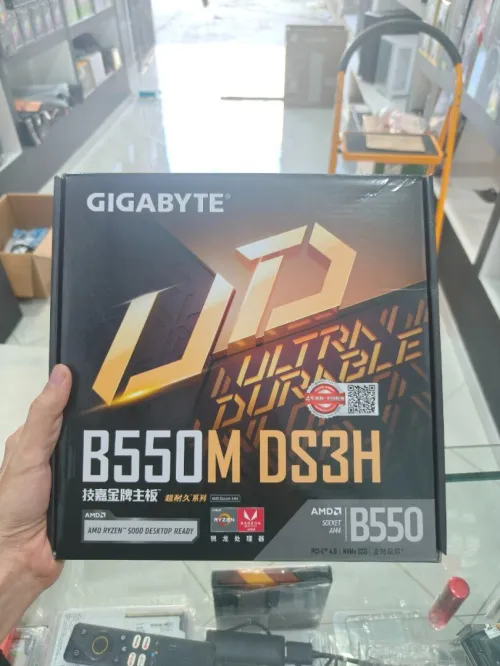 GIGABYTE B550M DS3H