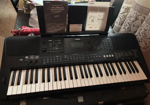 Piano Yamaha E-PSR463 + boite originale