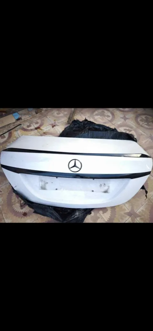 4 porte et mal arrière Mercedes c220 . 2019