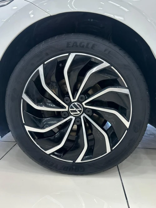 Volkswagen Golf 8 2022 Life Plus