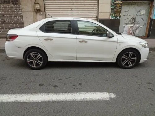 Peugeot 301 2014 