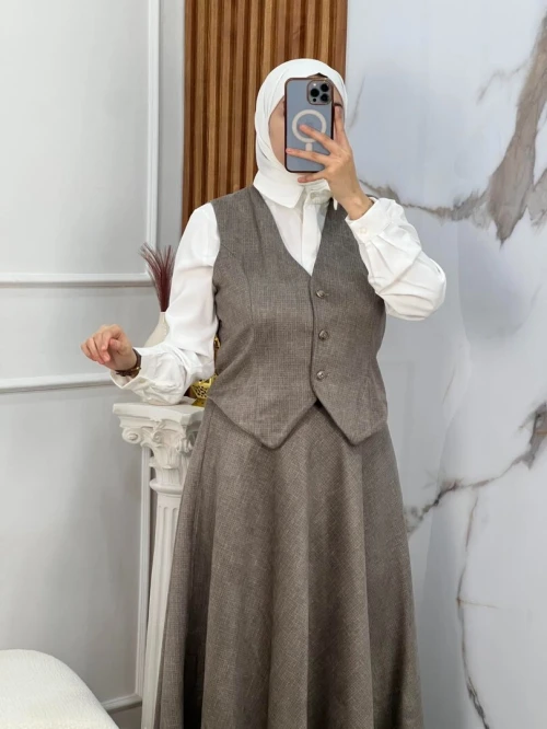 ensemble vintage tres original jupe cloche et gilet avec doublure