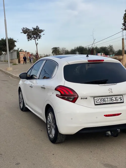 Peugeot 208 2016 Access Facelift