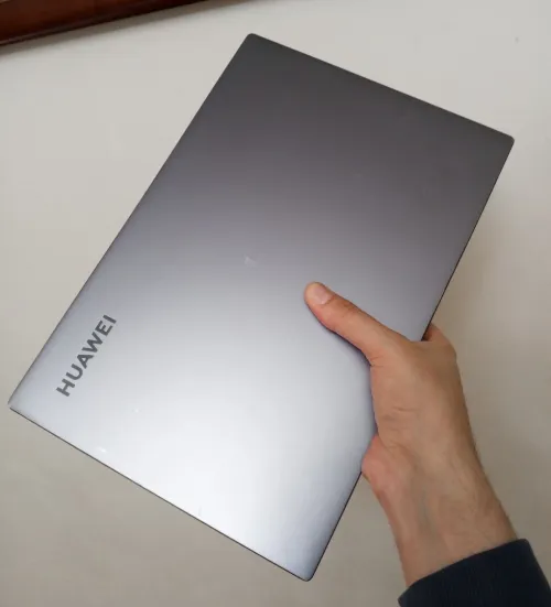 Huawei MateBook B3-420 2023