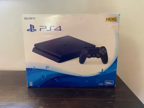 PS4 etat neuf avec boit et accessoires 