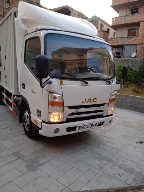 JAC Plateau 