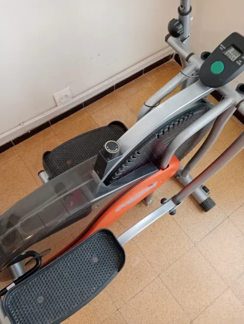 Vélo elliptique 2 en 1 de la marque Orbitrek