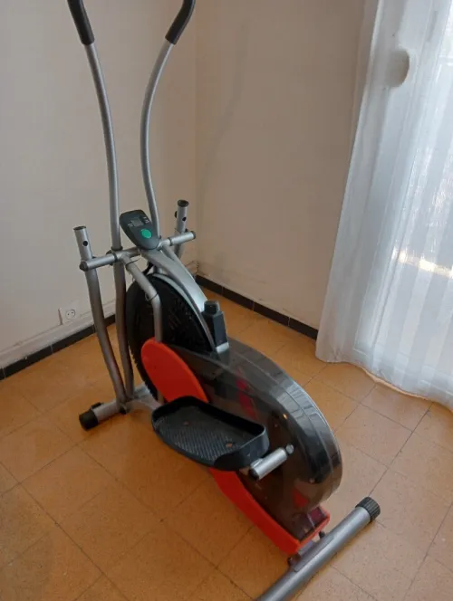 Vélo elliptique 2 en 1 de la marque Orbitrek