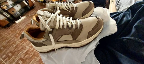 UNE PAIRE DE CHAUSSEURS TIMBERLAND CABA FRANCE 