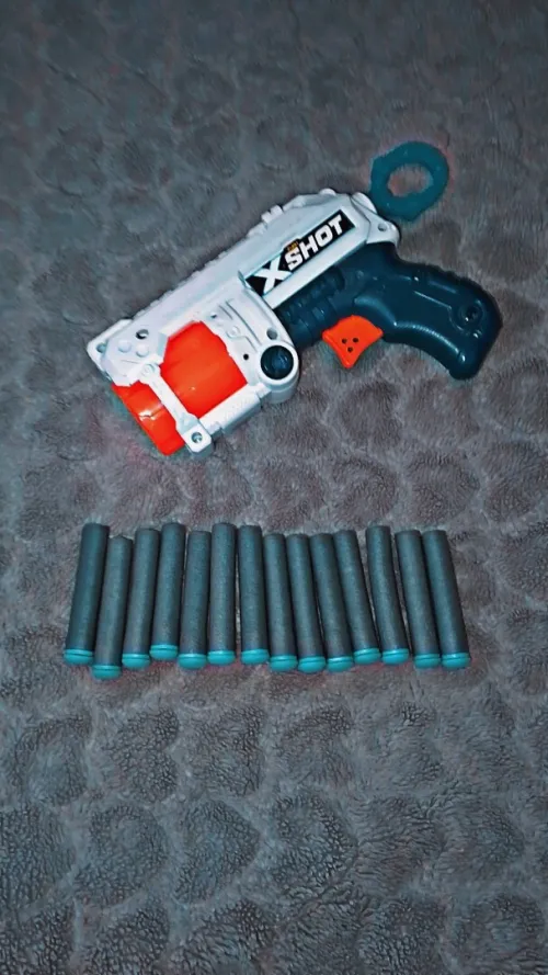 Pistolet "X SHOT"