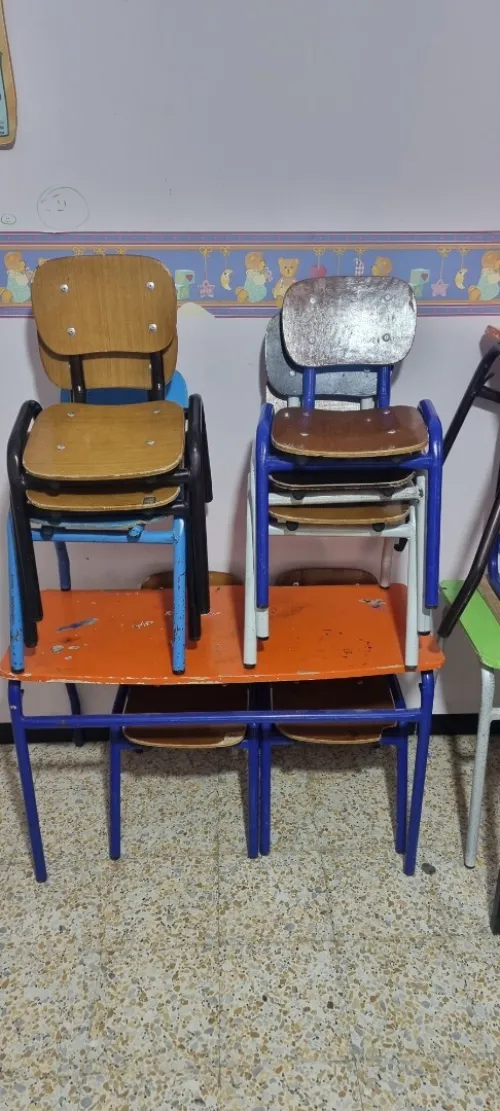 طاولات و كراسي