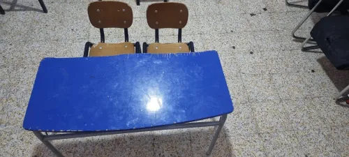 طاولات و كراسي
