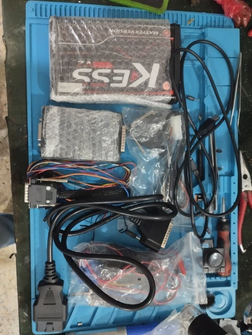 Appareil de diagnostic et programmation auto