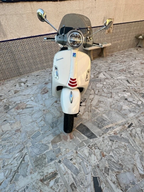 Piaggio Vespa gts 2021