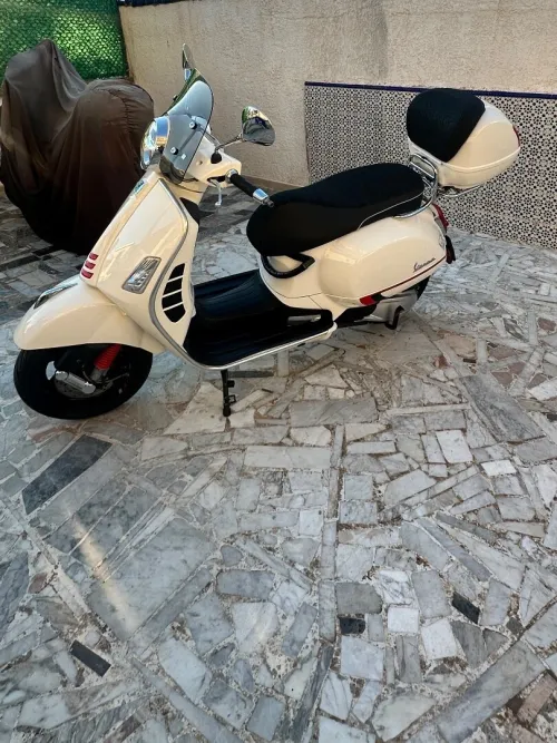 Piaggio Vespa gts 2021