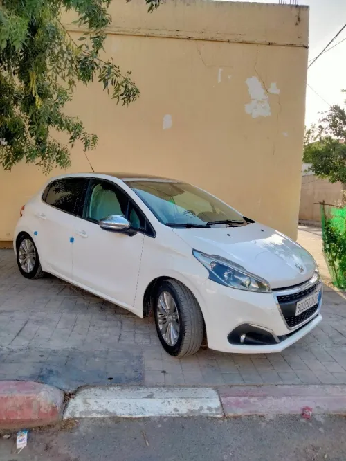 Peugeot 208 2016 Access Facelift