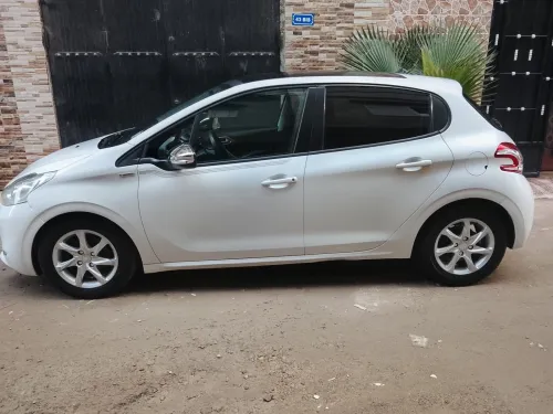 Peugeot 208 2013 Urban Soul