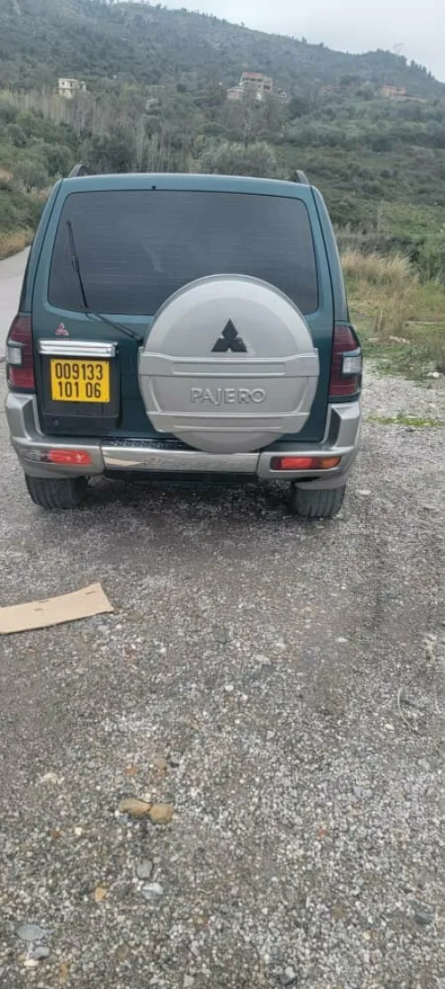 Mitsubishi Pajero Court 2001 Pajero Court