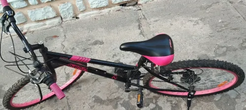 Vello fille