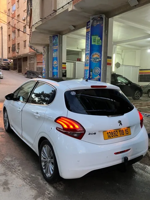 Peugeot 208 2018 Allure Facelift