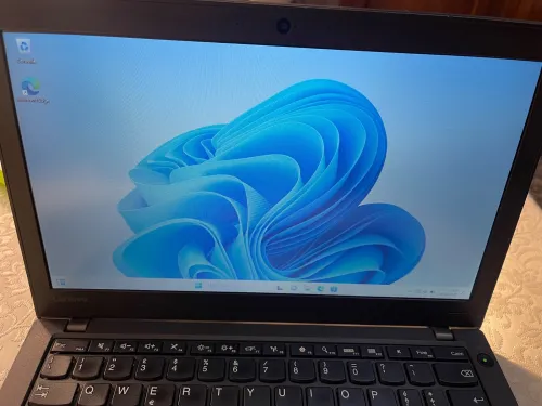 Lenovo ThinkPad X260 - Core i7 / 8GB RAM / 256GB SSD
